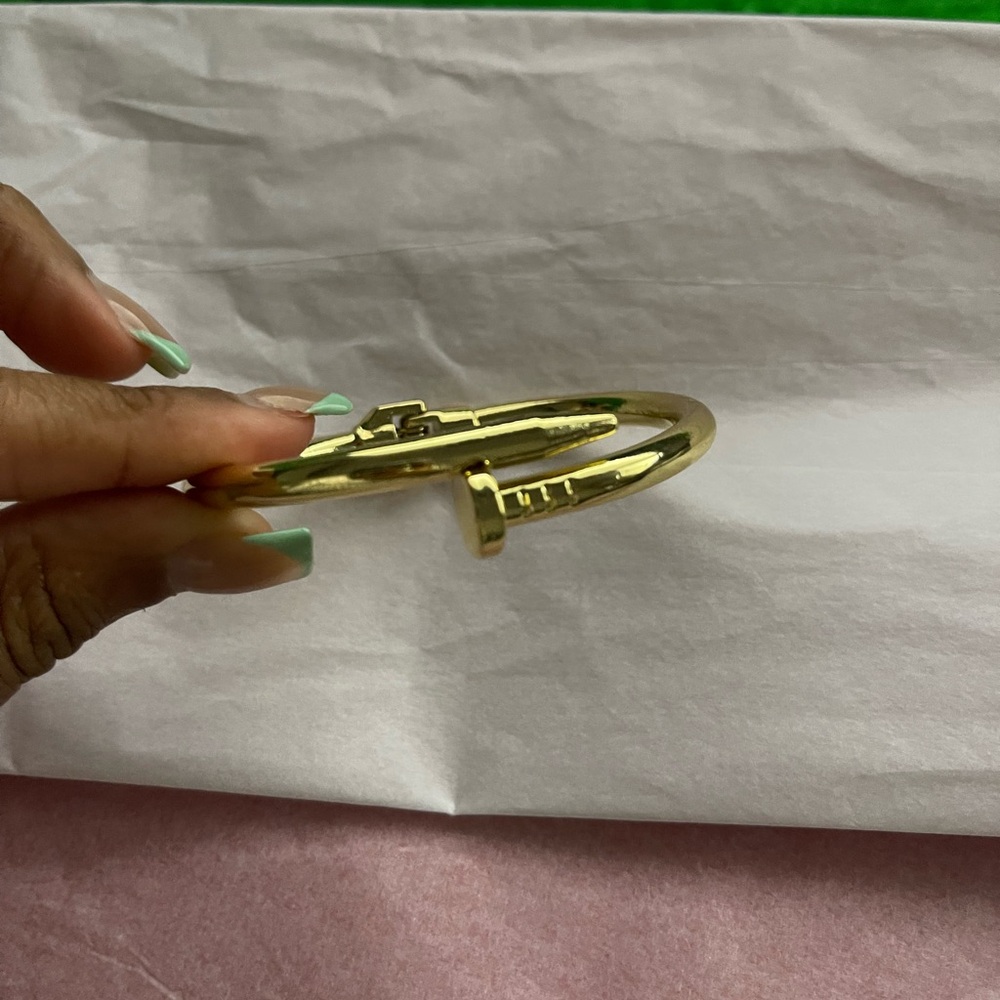 NAIL BRACELET - Picture 11 of 15